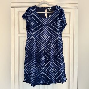 Old Navy Navy and White Geometric Tie-Dye Dress